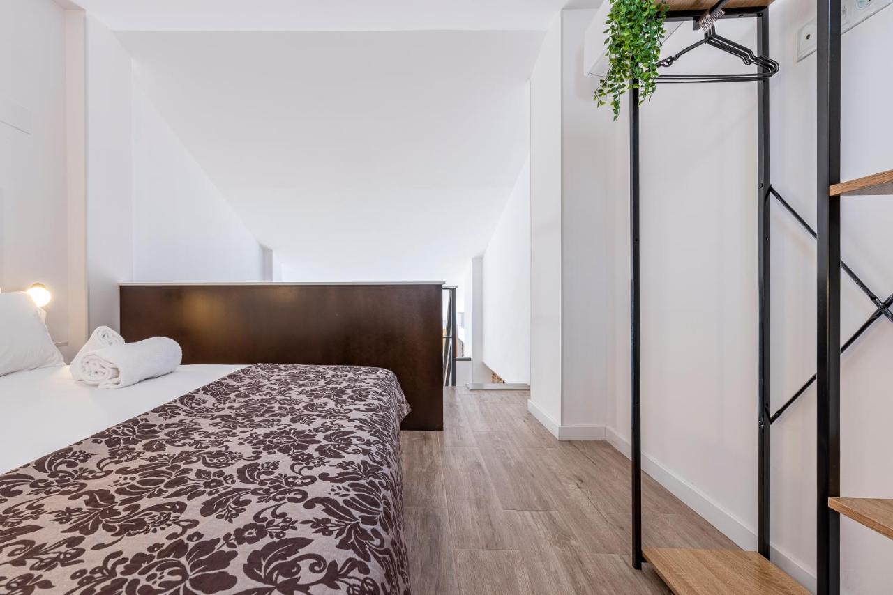 Ferienwohnung Atico Duplex Con Barbacoa Y Terraza En Barri Port Maritim Tarragona Exterior foto